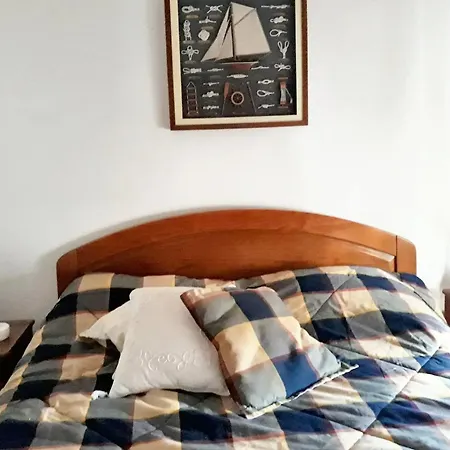 Spacious House In With Garden & Terrace *