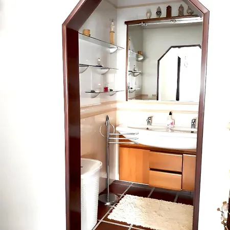 Spacious House In With Garden & Terrace Prázdninový dům Encarnacao