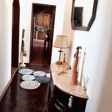 Spacious House In With Garden & Terrace Prázdninový dům